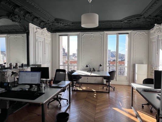 bureau 32 place Saint Georges 4.jpg